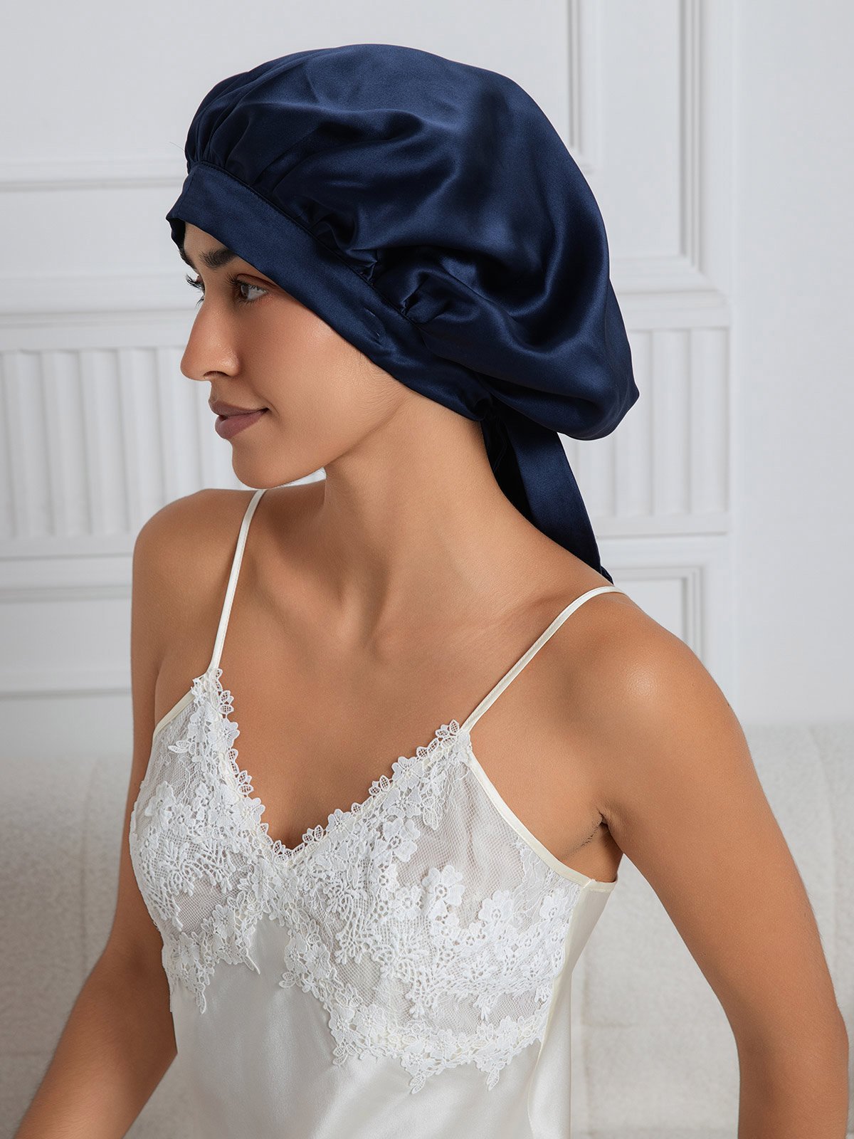 Loungewear Club™️ | Bonnet de soie avec longs rubans