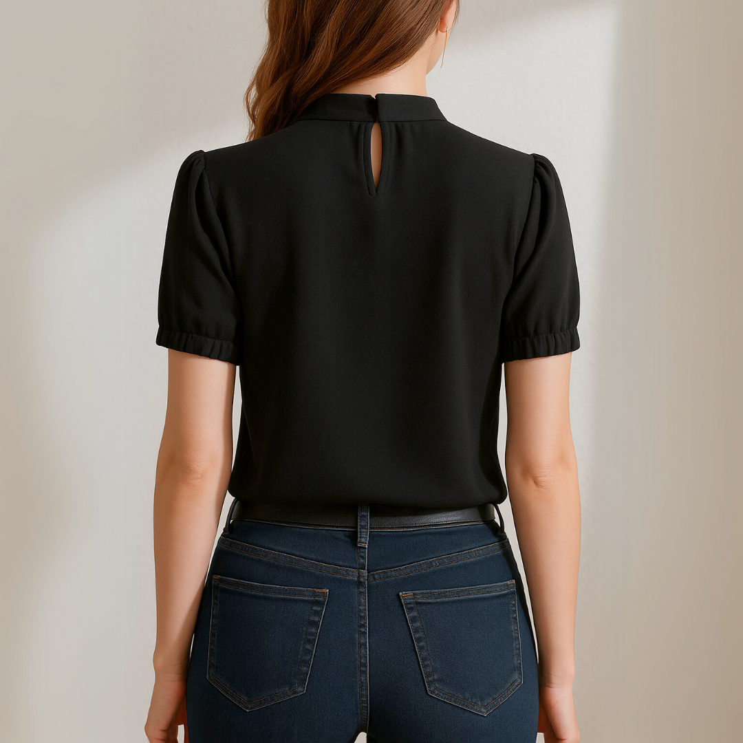 Inge | Blouse Plissée Noire avec Manches Fendues