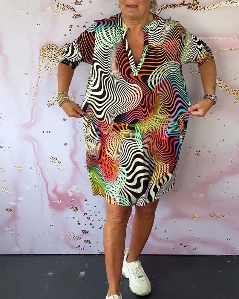 Loungewear Club™ | Robe à illusion optique et coupe T-shirt