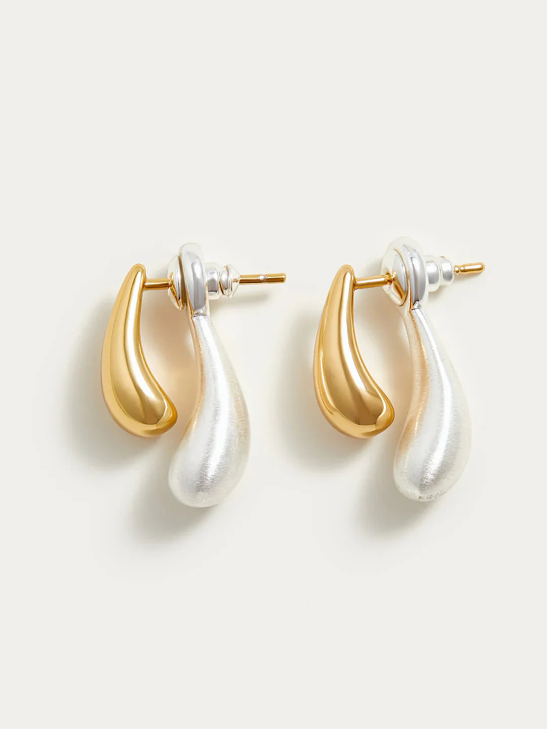 Loungewear Club™ | Boucles d'oreilles goutte d'eau bicolores toujours élégantes