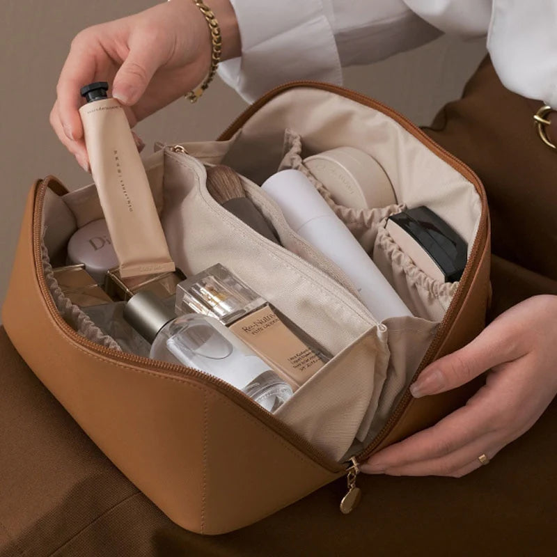 Loungewear Club™️ | Pochette beauté premium