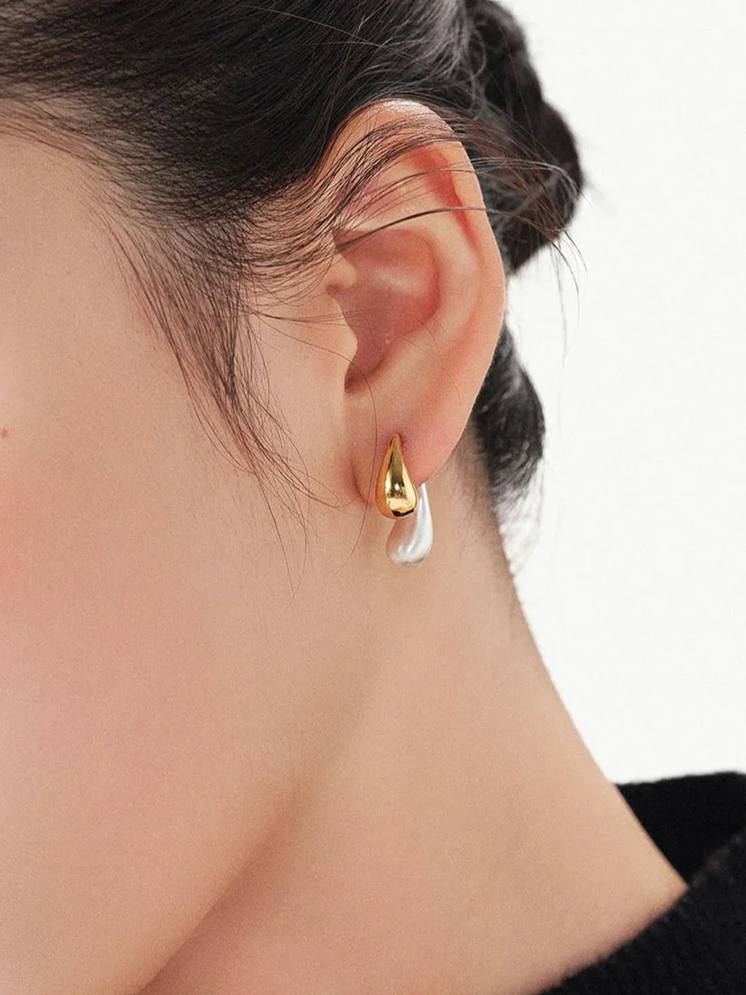 Loungewear Club™ | Boucles d'oreilles goutte d'eau bicolores toujours élégantes