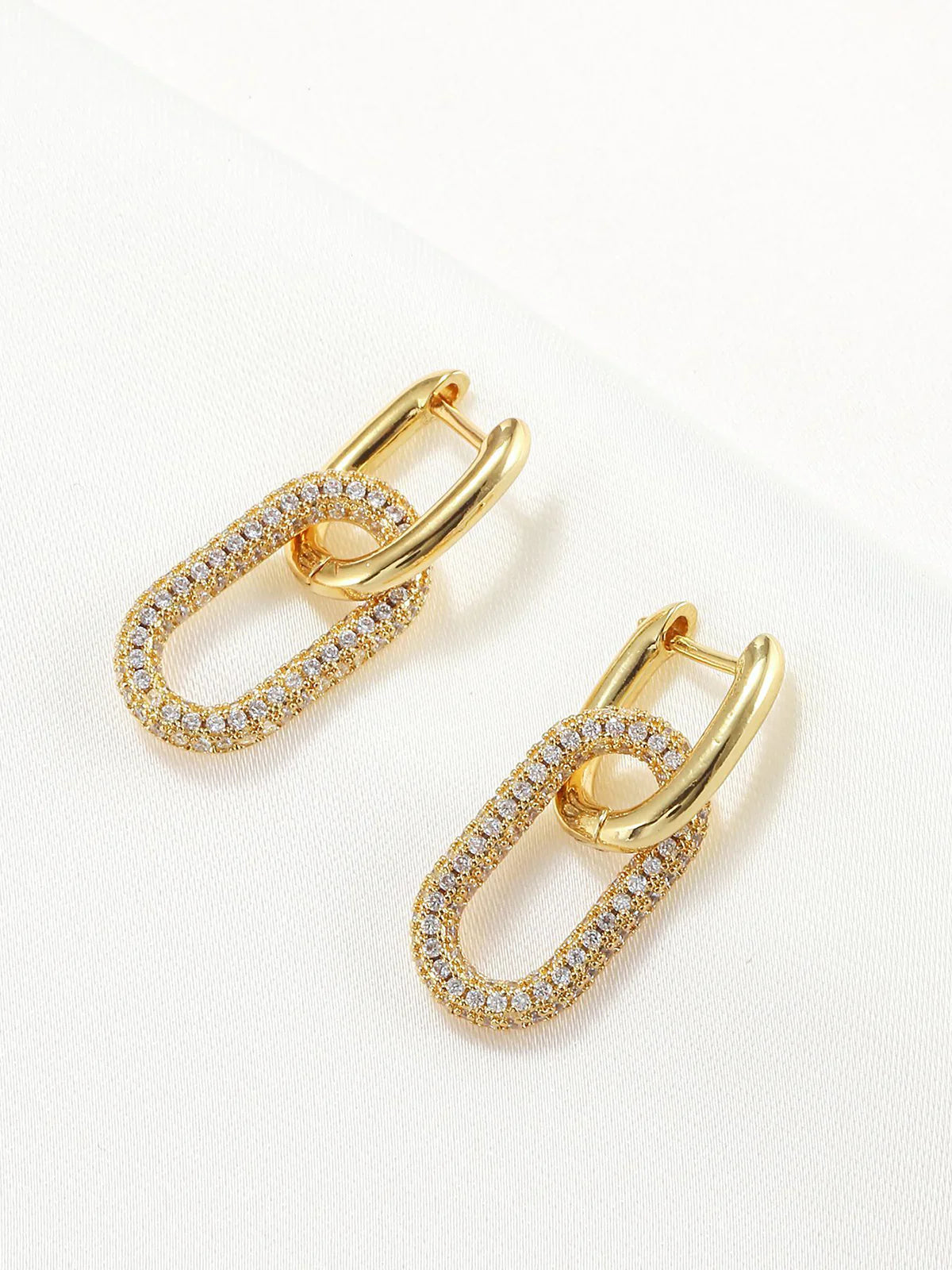 Loungewear Club™ | Boucles d'oreilles pendantes en zircon