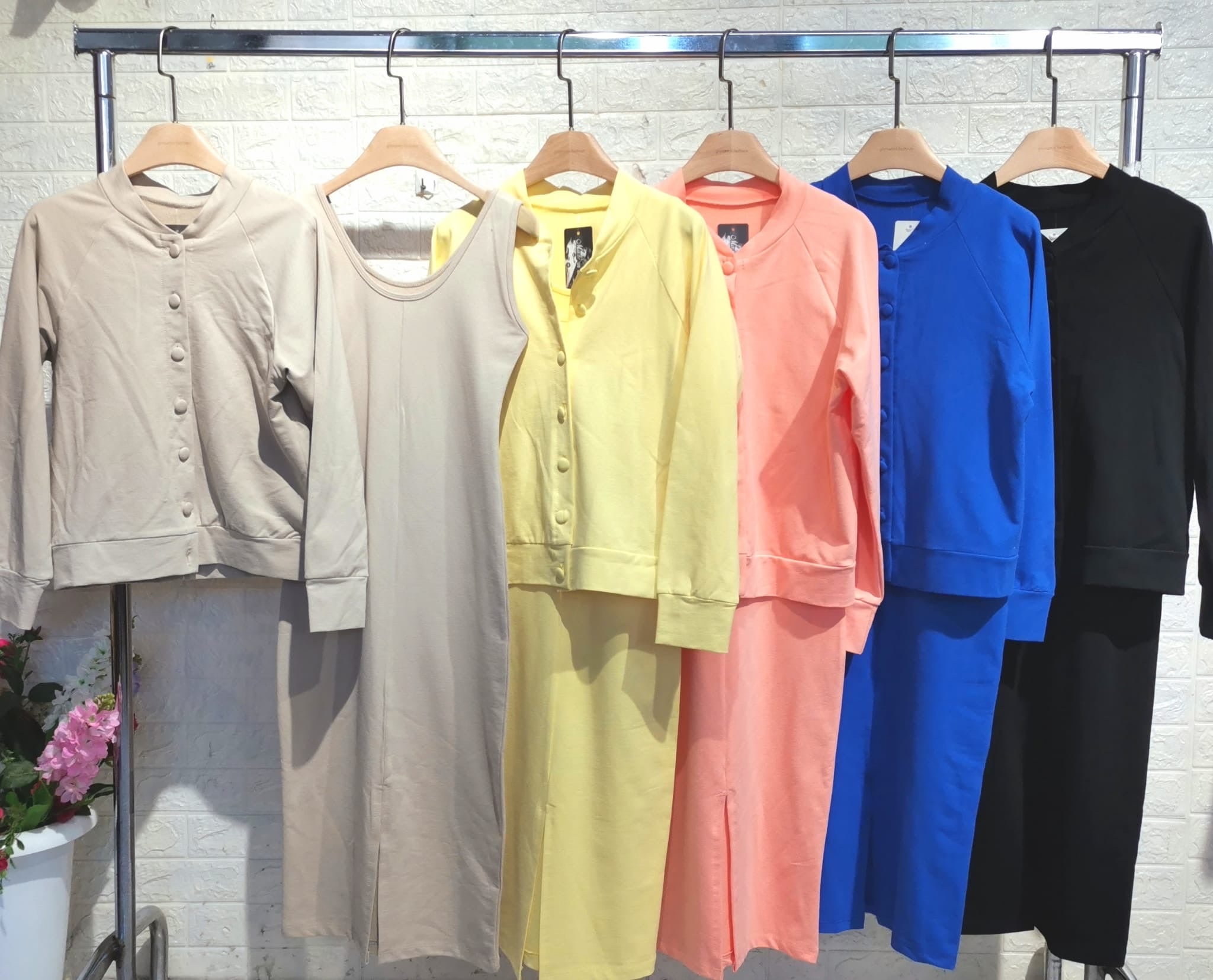 Loungewear Club™ | Robe midi en maille côtelée & ensemble de bomber