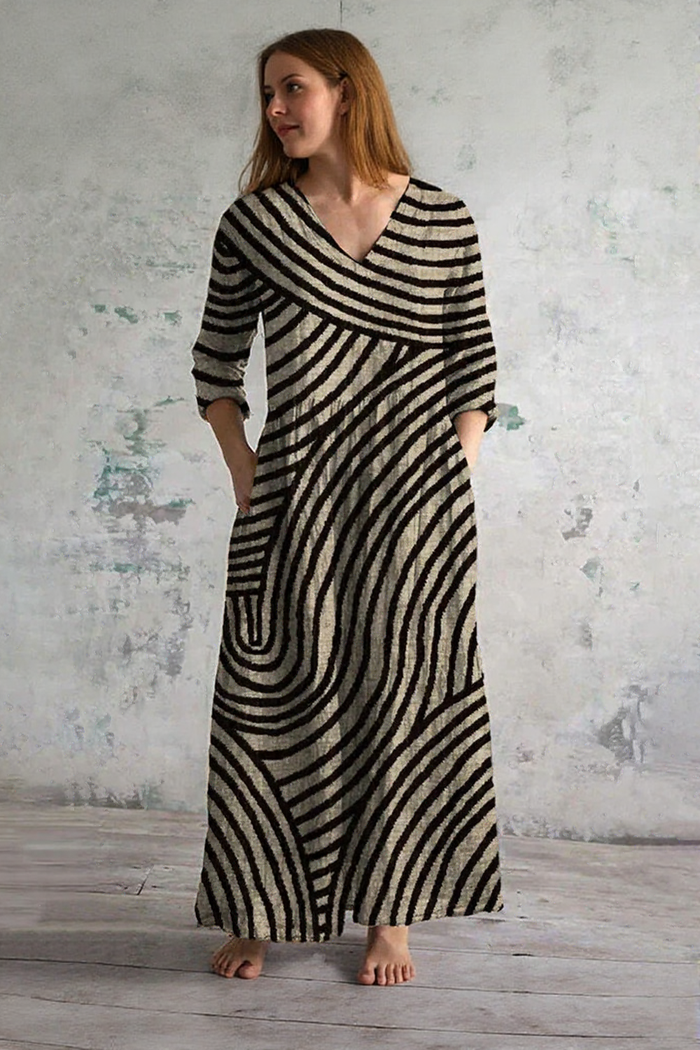 Loungewear Club™ | Robe maxi rayée avec décolleté en V