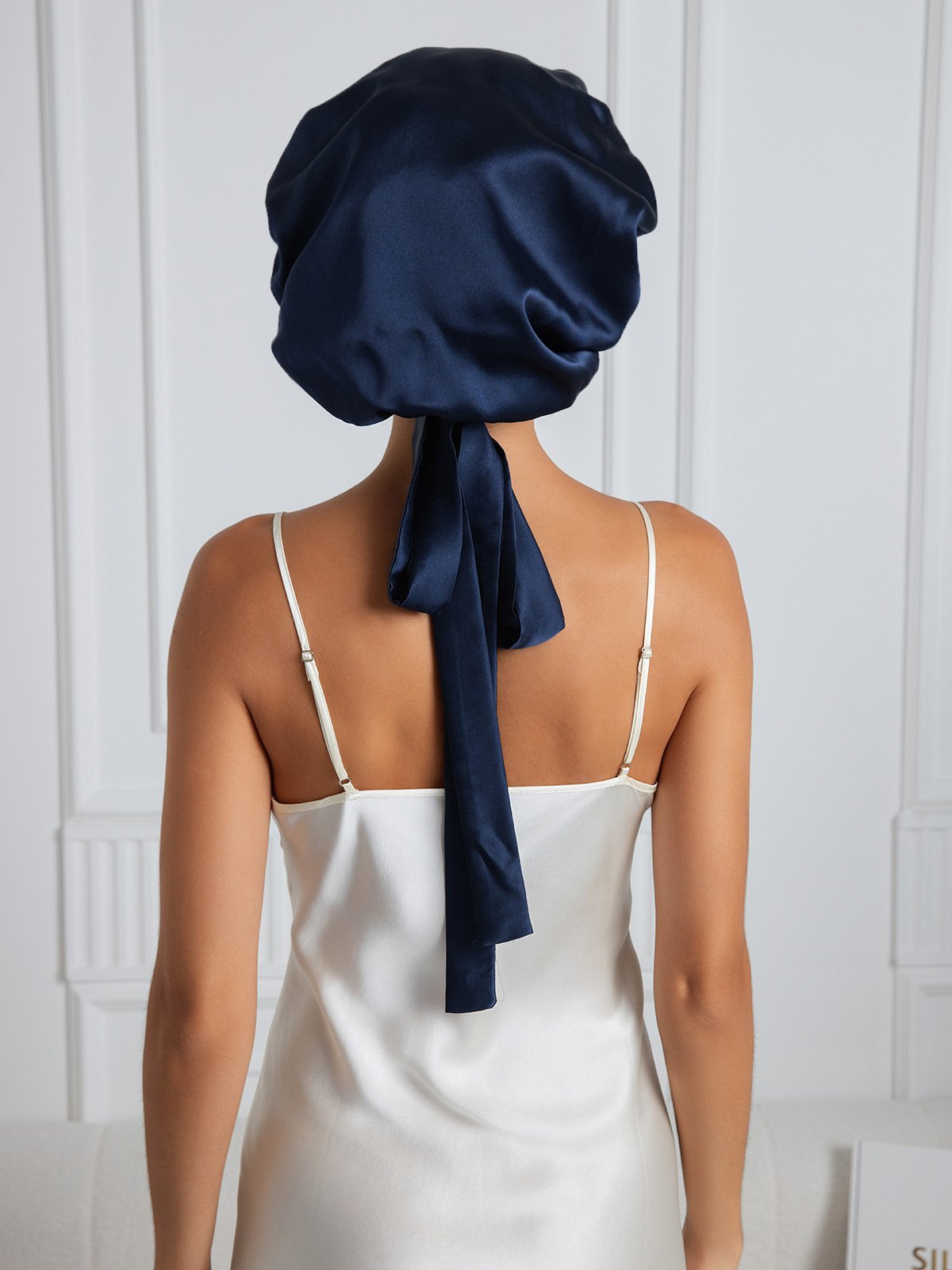 Loungewear Club™️ | Bonnet de soie avec longs rubans