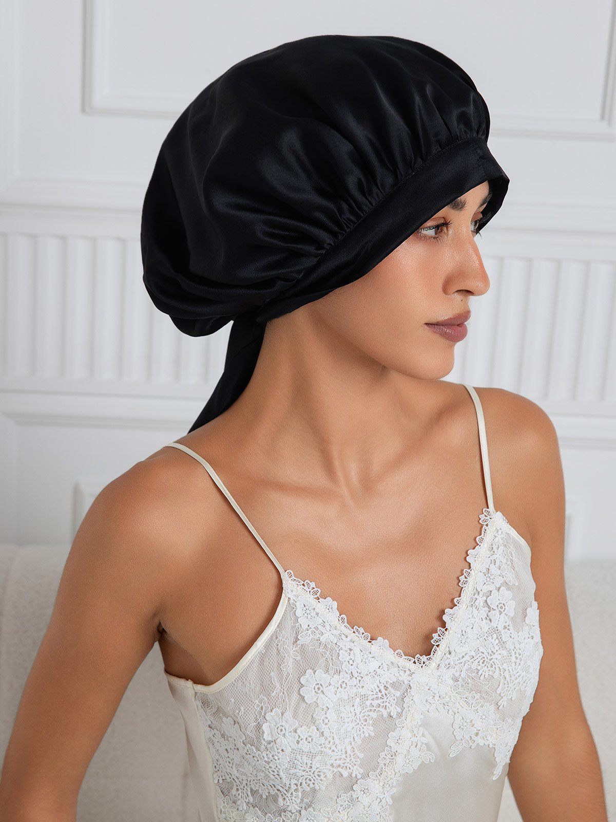 Loungewear Club™️ | Bonnet de soie avec longs rubans