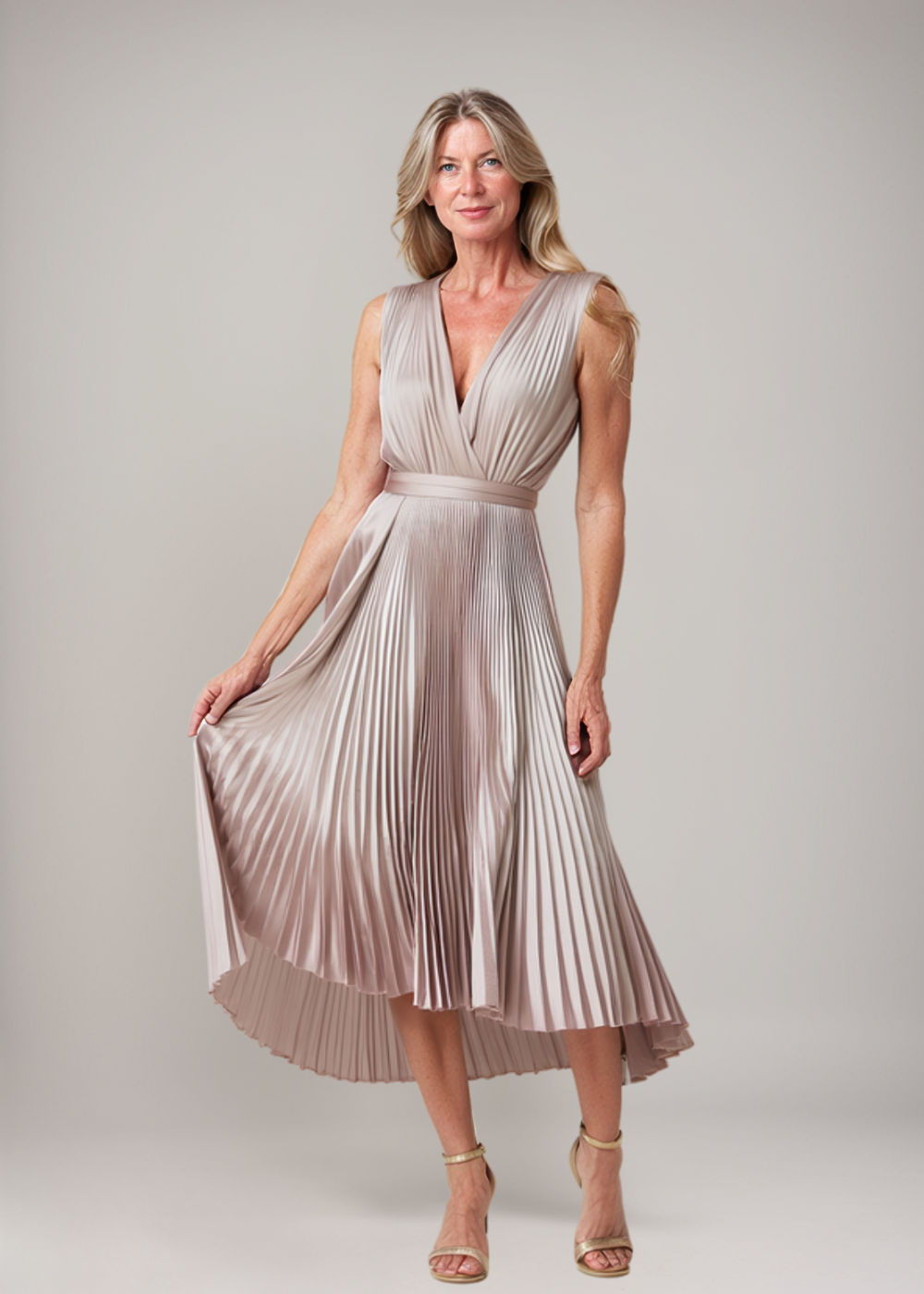 Loungewear Club™ | Robe midi plissée à décolleté en V profond