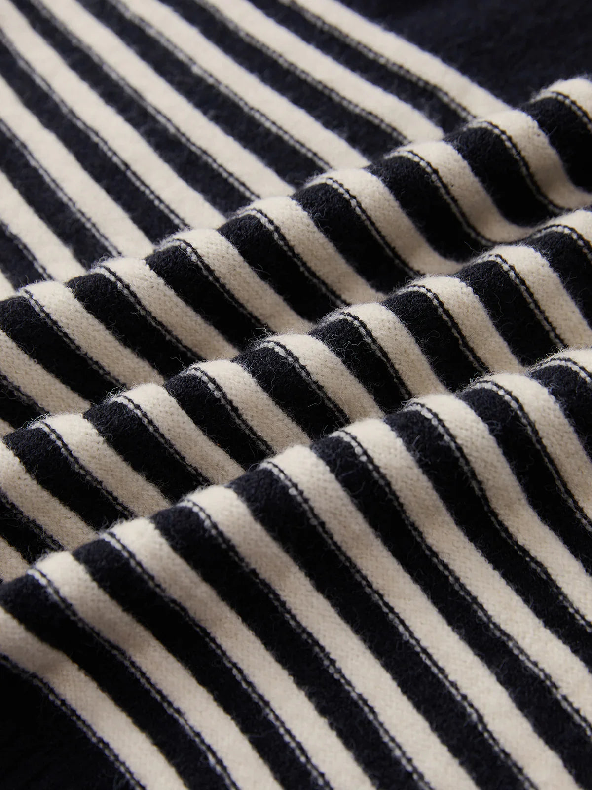 Loungewear Club™ | Pull à rayures Bold Chic Crosswalk