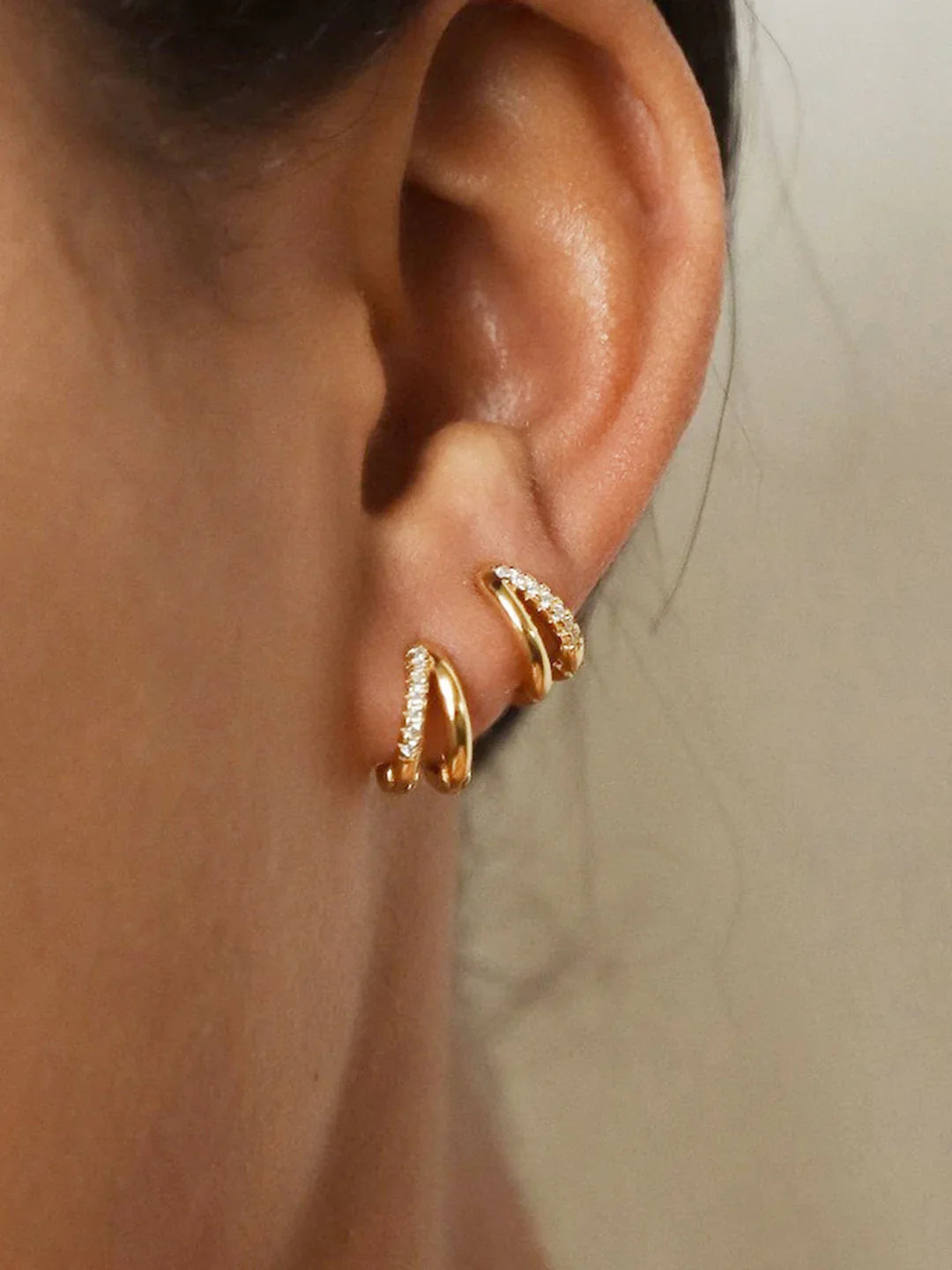 Loungewear Club™ | Boucles d'oreilles en strass à double anneau