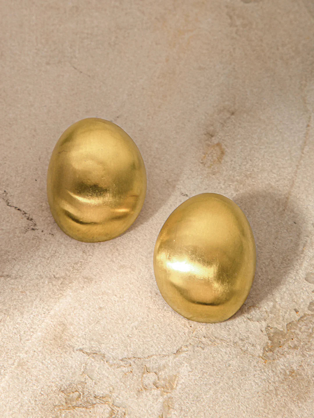 Loungewear Club™ | Boucles d'oreilles en acier brossé toujours élégantes