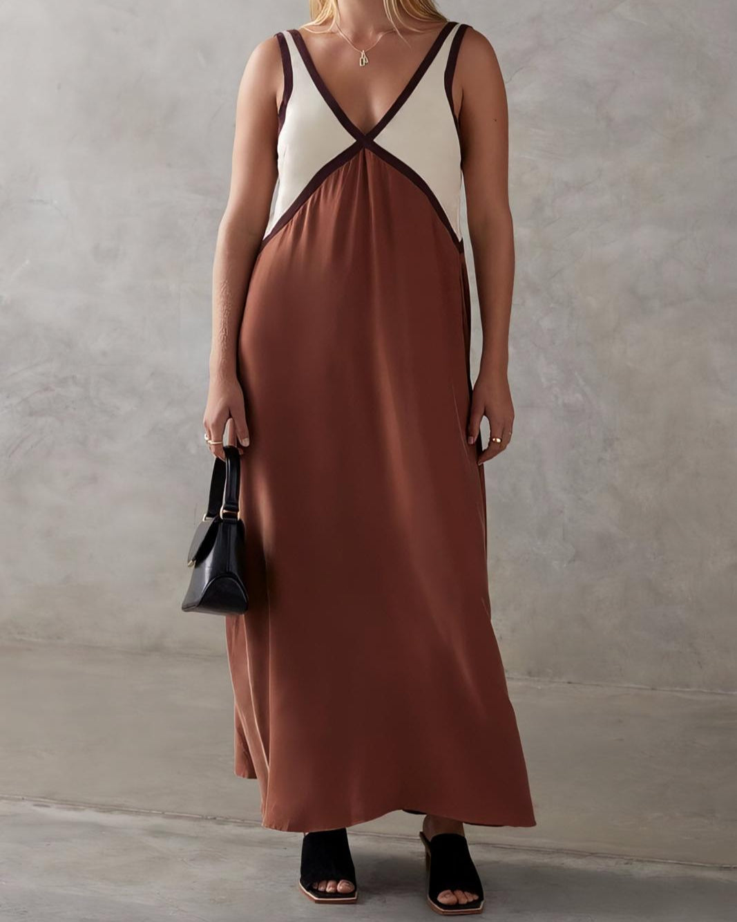 DONNA | Robe longue à col en V
