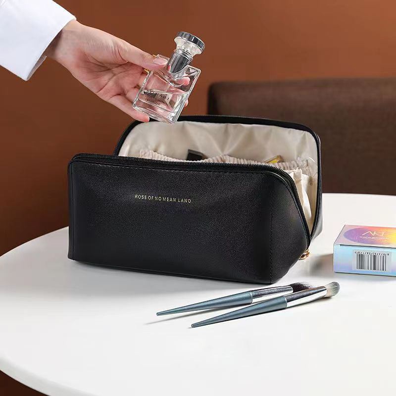 Loungewear Club™️ | Pochette beauté premium